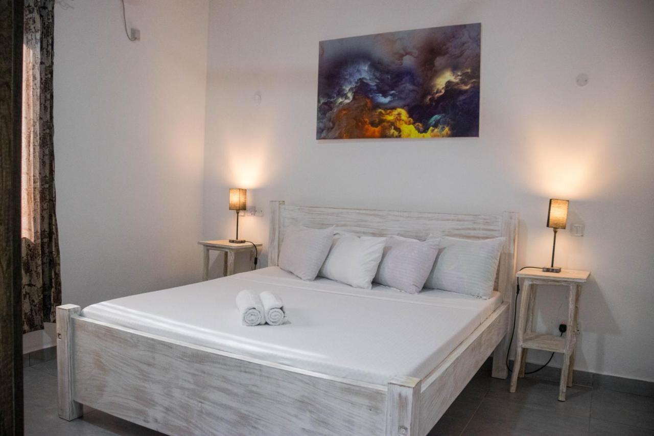 4 U Luxury Bungalows Diani 迪亚尼海滩 外观 照片
