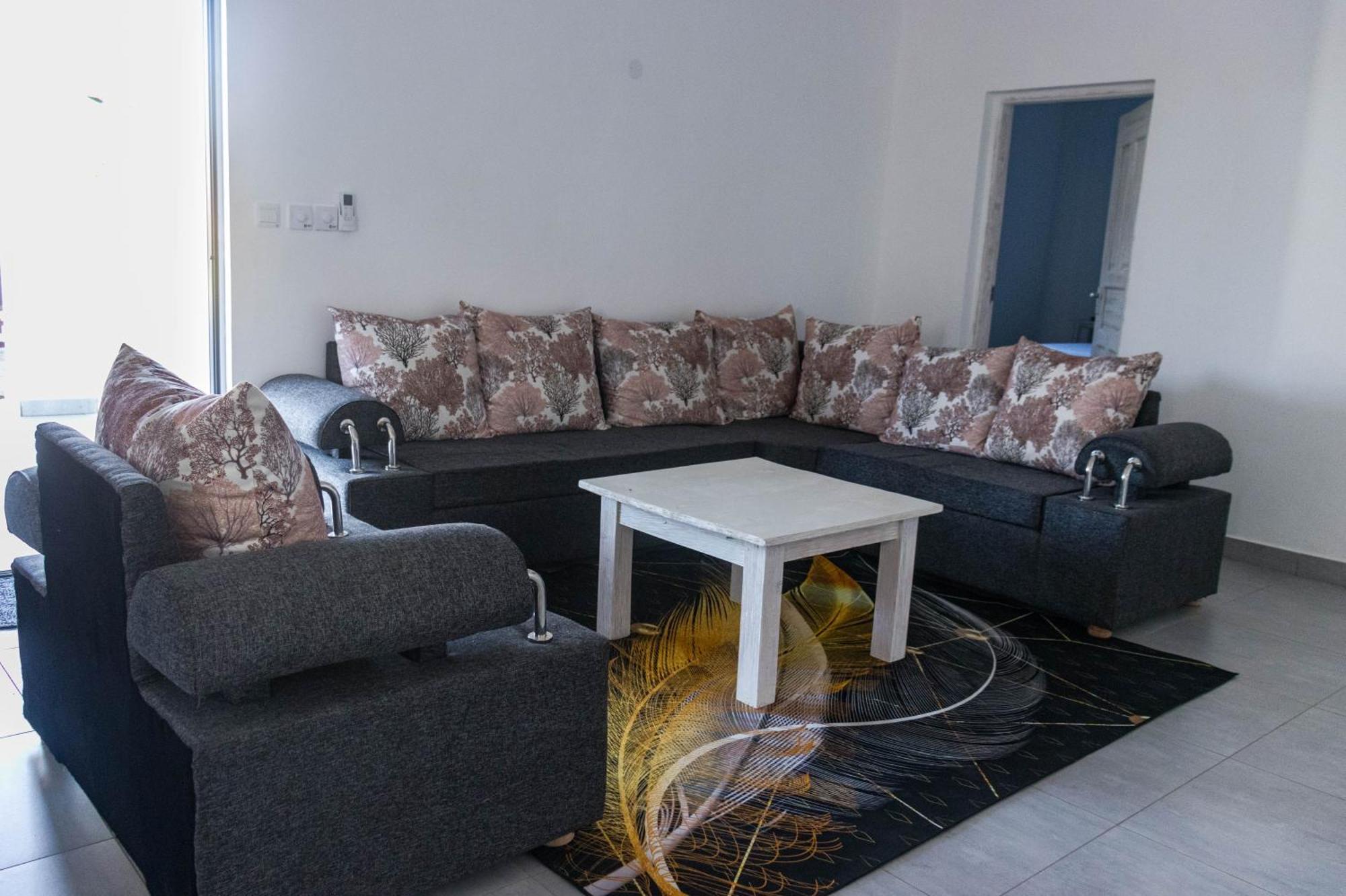 4 U Luxury Bungalows Diani 迪亚尼海滩 外观 照片