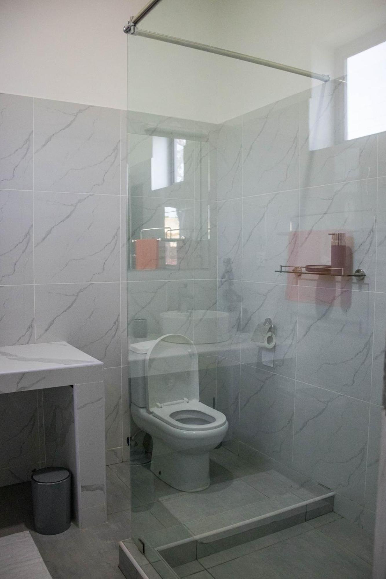 4 U Luxury Bungalows Diani 迪亚尼海滩 外观 照片
